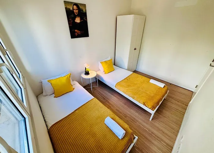 Apartament The Crespo House - 2f - & *